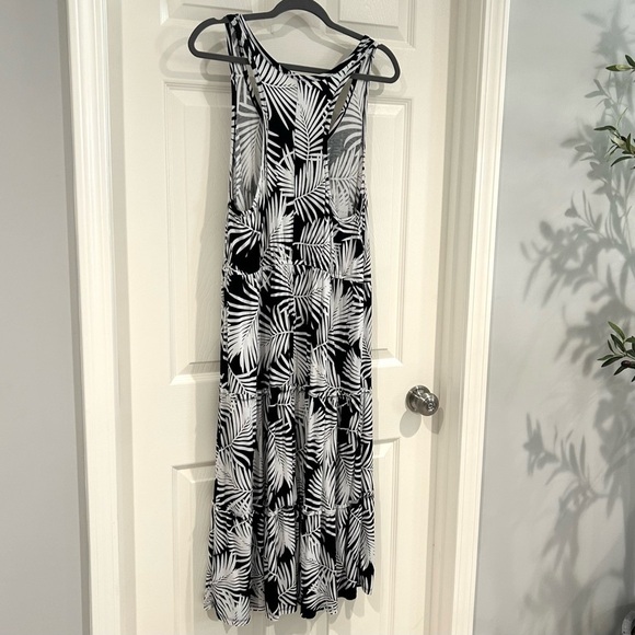 Terra & Sky Midi Tropical Racerback Black White Leaf Print Dress Plus Size 0 - Picture 8 of 11